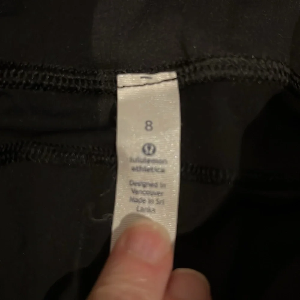 Lululemon size 8 Swift Speed HR Tight 23” Excellent
